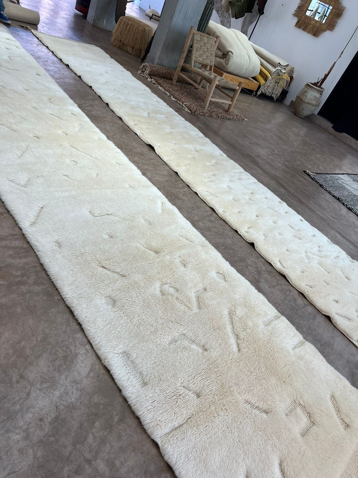 White Path Rug - A Fluffy Masterpiece